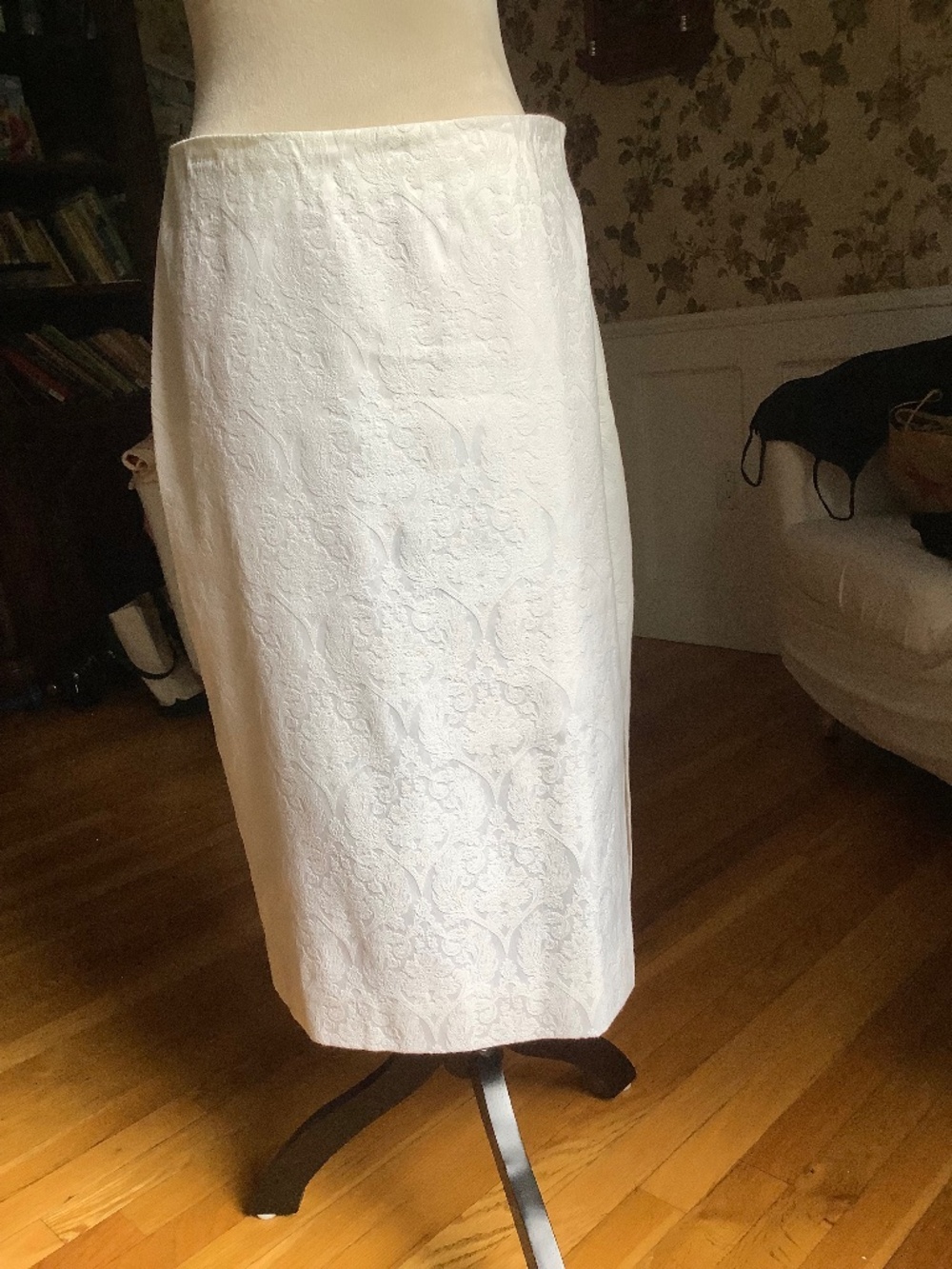 Worthington winter White Jacquard Midi Skirt Size 8